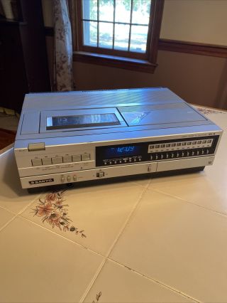 Vintage Sanyo Betamax Beta Vcr 4400 Cassette Recorder Player 1984 La Olympics
