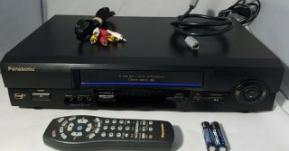 Panasonic Vcr Vhs Player Recorder Complete Remote,  Cables Pv - V4611