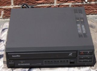 Pioneer Laserdisc Player Ld - V2200 With Remote
