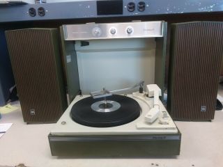 Vintage Ge Mustang Ii Record Player /turntable