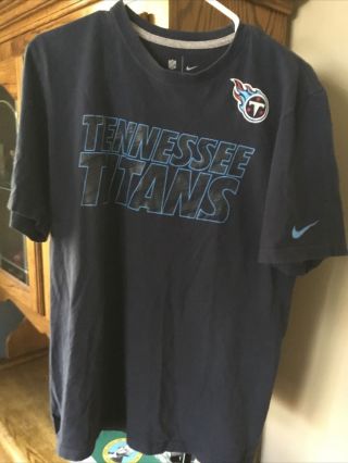 Nike Tennessee Titans Logo Nfl Football Team Apparel L Blue Short Sleeve T - Shirt