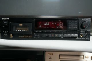 Sony Dtc - 700 Dat Stereo Digital Audio Tape Deck / Repair 55es 75es