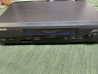 Panasonic VCR PV - V4611 4 Head Hi - Fi Stereo Omnivision VHS Recorder 2