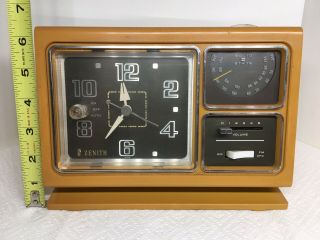 Vintage 1960’s Zenith Alarm Clock Radio Model F450P Great Retro Color 3