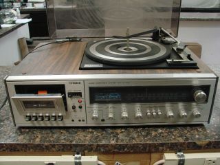 Vintage Fisher MC - 4030C Turntable / Tape player / AM FM stereo - 2
