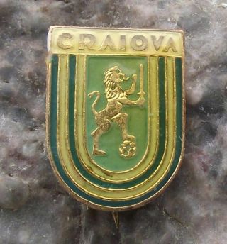 Fotbal Club Universitatea Craiova Romania Soccer Football Lion Crest Pin Badge