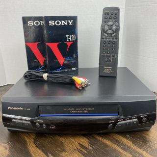 Panasonic Omnivision Vcr Vhs 4 Head Pv - 8453,  Remote,  Cables & 2 Blank Tapes