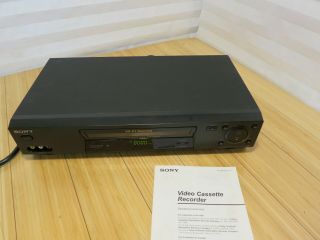 Sony Slv - N77 Vcr Player Recorder Vhs (no Remote)