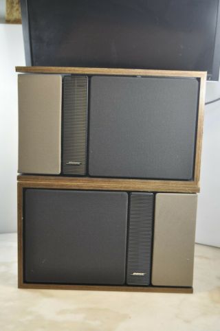 Set Of 2 Bose 301 Series Ii Direct Reflecting Speakers W/ Cosmetic Flaws