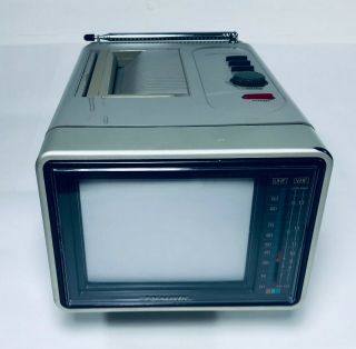 Vtg.  REALISTIC Tandy Portavision Portable UHF/VHF Color TV and Monitor 16 - 108 2