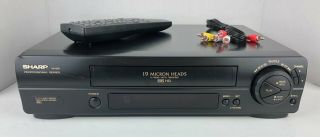 Sharp Professional Series Xa - 605 Vcr Vhs Player Recorder,  Blk,  Remote,  Av Cord