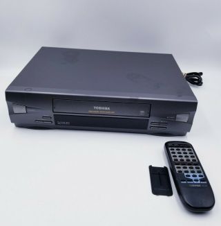 Toshiba M - 624 Vhs/vcr Video Cassette Recorder & Player,  4 Head Hi - Fi With Remote