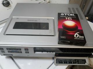 Vintage Panasonic Omnivision Vhs Video Cassette Top Loader Pv - 1220 1983 W Tape