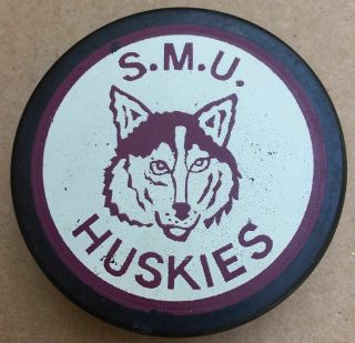 Halifax Saint Marys University Huskies Puck 1970 - 80 Official Czechoslovakia