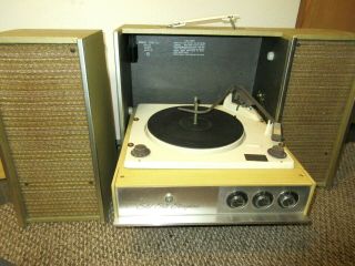 Vintage Zenith Solid State Portable Stereophonic Phonograph Model X - 547 - 1