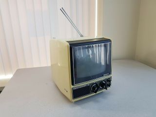 Vintage 1977 Hitachi Solid State Cu - 150r Color Television W/o Power Cord