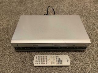 Toshiba Dvd Video Player Vhs Video Cassette Recorder Sd - V391 W/ Remote