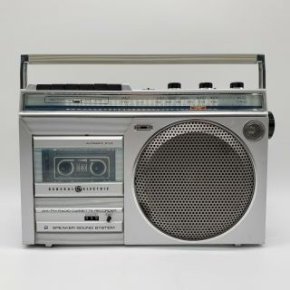 General Electric Radio Model No 3 - 5245a Am Fm Boombox - And