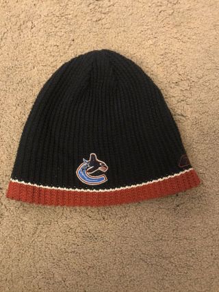Vancouver Canucks Nhl Reebok Reversible Beanie Toque Hat