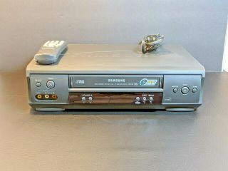 Samsung Vr8160 Vcr Video Cassette Recorder Vhs Player W/ Remote,  Av Cables