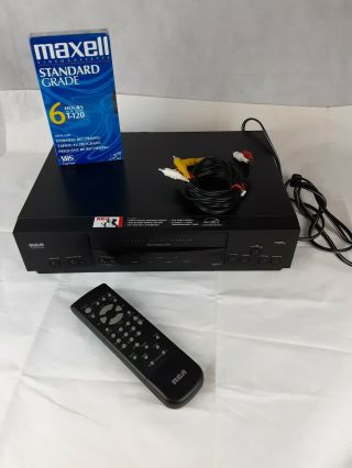 RCA VR622HF 4 - Head AccuSearch VCR,  Plus VHS Tape Player AV Cables.  remote 2