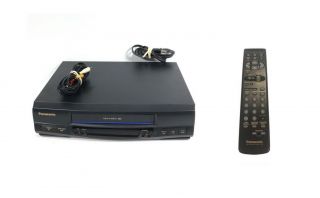 Panasonic Omnivision Pvq - V200 Vhs Vcr Player/ Recorder With Remote