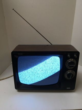 Vintage RCA 12’’ TV Black & White B&W Television Gaming 1983 Wood Grain 3