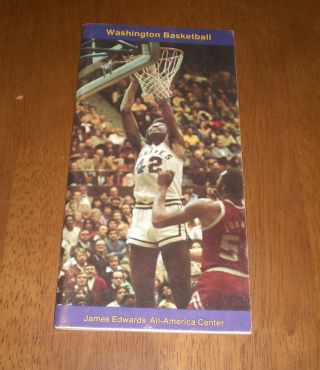 1976 - 77 Washington Husky Basketball Media Guide