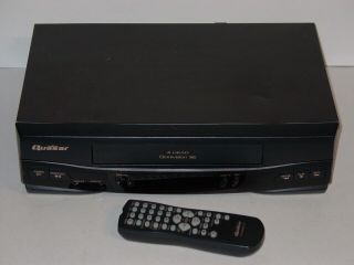 Quasar Vhq - 41m 4 - Head Vhs Vcr Video Cassette Recorder Player W/ Remote Control