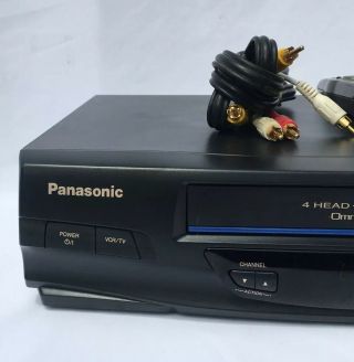 Panasonic PV - V4520 VCR VHS Player Recorder 4 Head Omnivision With Remote 2