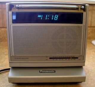 1982 Japan Tr4060p Panasonic Bisider Am/fm Digital Clock Radio With B&w Tv,
