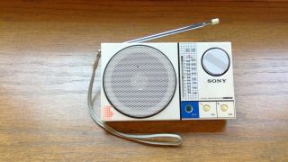 Vtg Sony Icf - 530 Am Fm Pocket Analog Transistor Radio Made Japan Rare