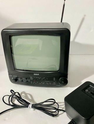 Rca Portable 7 " Uhf/vhf Black & White Tv Am/fm Radio With Av Input.  1999