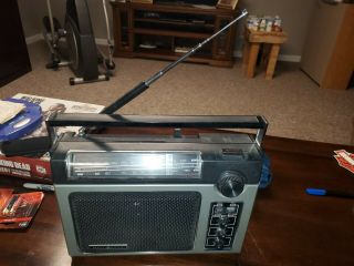VINTAGE General Electric AM/FM Radio Model 7 - 2880B Retro Audio 8.  C2 2