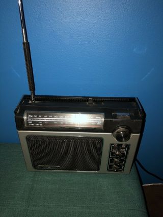 Vintage General Electric AM/FM Radio Model 7 - 2880B Plays Good 2