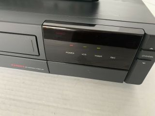 Magnavox VCR VHS Player VR9010AT01 With Remote 3