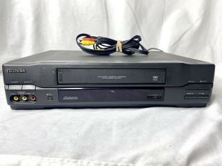 Toshiba M - 662 Vcr 4 Head Vhs Player Hi - Fi Stereo With Av Cables Great
