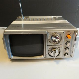 Vintage Daytron Portable Tv 1982