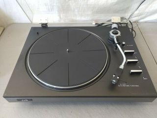 VINTAGE JVC JL - A20 TURNTABLE w/ DUST COVER (COMES WITH BELT) 2