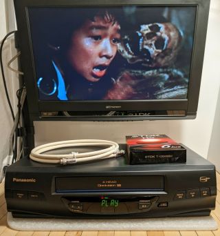 Panasonic PV - V4020 VCR VHS Player 4 Head Video Cassette Recorder Omnivision 2