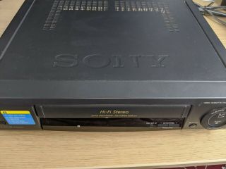 Sony Slv - 678hf Vhs/vcr Good Video Cassette Player - No Remote/cords