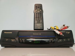 Panasonic Omnivision Pv - V200 Vhs Vcr Player/ Recorder With Remote