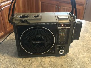 General Electric Ge Portable 8 - Track Tape Player Am/fm Radio Boombox