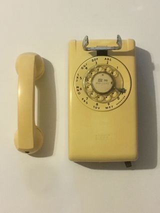 Vintage Rotary Dial Wall - Mount Phone Telephone Beige Itt Northern Telecom Usa