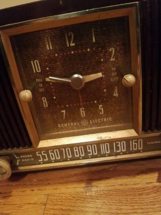 Vintage GE GENERAL ELECTRIC CLOCK RADIO MODEL 551 1952 - 53 2