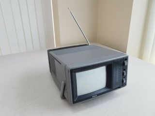 Vintage Rca E05150fg Portable Space Saver Ac/dc 5 - 1/2 Inch Screen Color Crt Tv