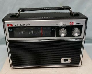 Vintage Hitachi Solid State Am Transistor Radio Model Th - 851 Ac/battery - Ac Work