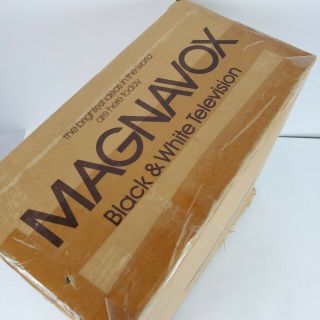 Magnavox 1983 Portable TV B&W,  Radio w/ Power Cord - SN 32005878 3