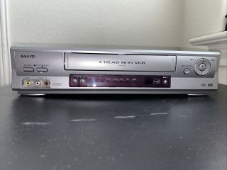 Sanyo Vcr Vwm - 900 4 Head Hi - Fi Stereo Vcr Vhs Player,  No Remote.  Tested&cleaned