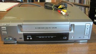 Sanyo VWM - 710 4 - Head Hi - Fi Stereo VCR VHS Player NO REMOTE - 2
